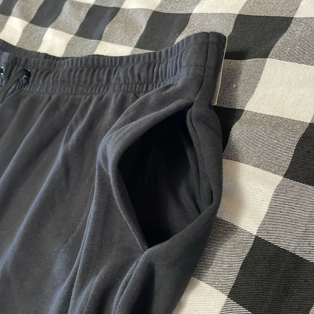 Nike Sportswear Club Fleece Mid-Rise Shorts Women's Plus 3X Black Terrycloth